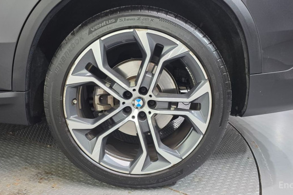 2022 BMW X5 с пробегом 65 630 км