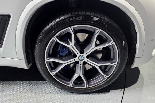 2022 BMW X5 с пробегом 42 324 км