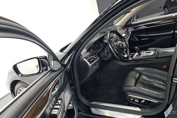 2015 BMW 7 серии с пробегом 108 817 км