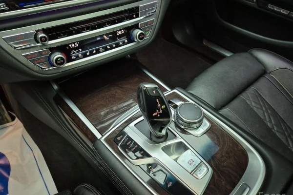 2016 BMW 7 серии с пробегом 142 154 км