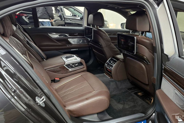 2016 BMW 7 серии с пробегом 129 453 км