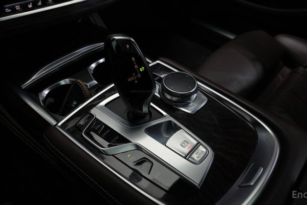 2016 BMW 7 серии с пробегом 119 607 км