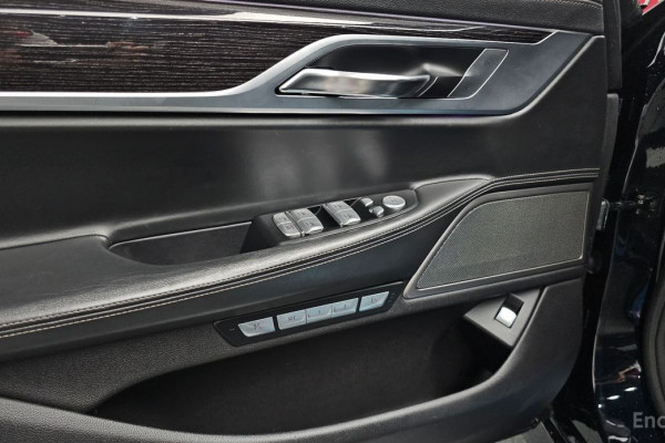 2016 BMW 7 серии с пробегом 117 905 км