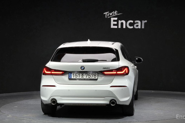 2021 BMW 1 серии с пробегом 76 181 км