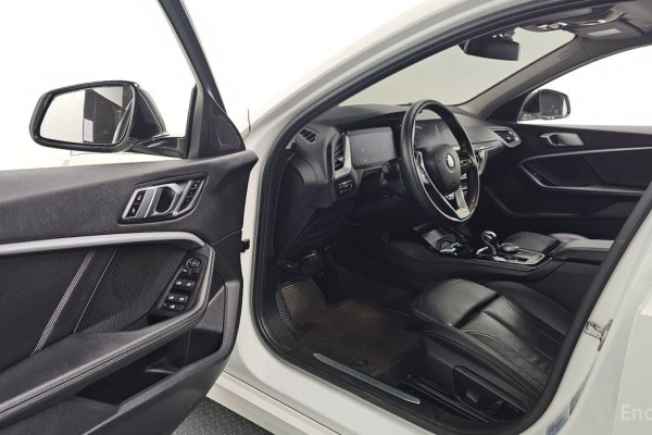 2021 BMW 1 серии с пробегом 45 597 км