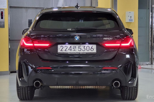 2023 BMW 1 серии с пробегом 55 981 км