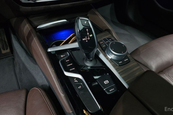 2020 BMW 5 серии с пробегом 81 675 км