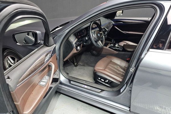 2020 BMW 5 серии с пробегом 81 675 км