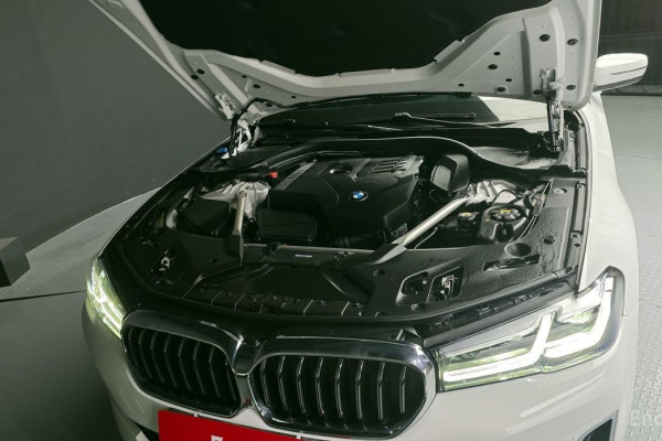 2021 BMW 5 серии с пробегом 58 126 км