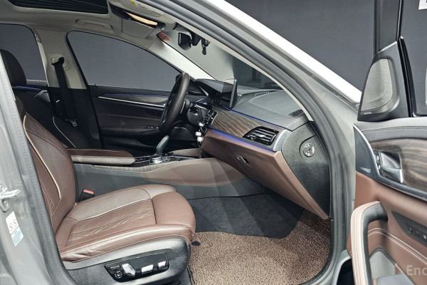 2021 BMW 5 серии с пробегом 46 094 км