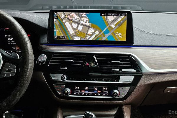 2021 BMW 5 серии с пробегом 46 094 км