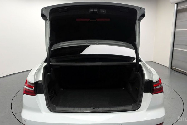 2022 Audi A6 с пробегом 43 481 км