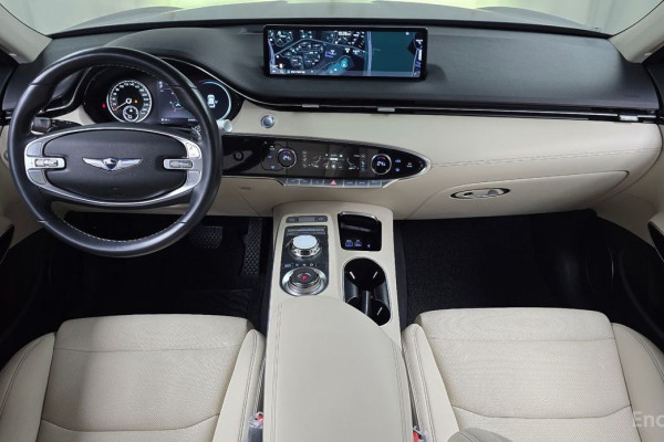 2021 Genesis GV70 с пробегом 45 909 км