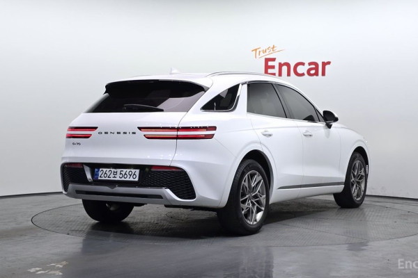 2021 Genesis GV70 с пробегом 77 819 км