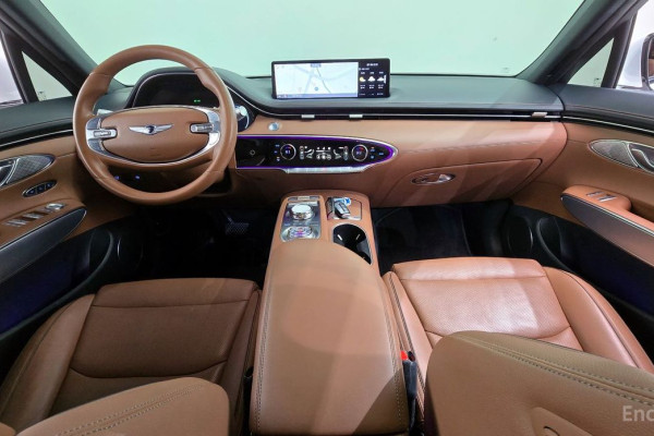 2021 Genesis GV70 с пробегом 77 819 км