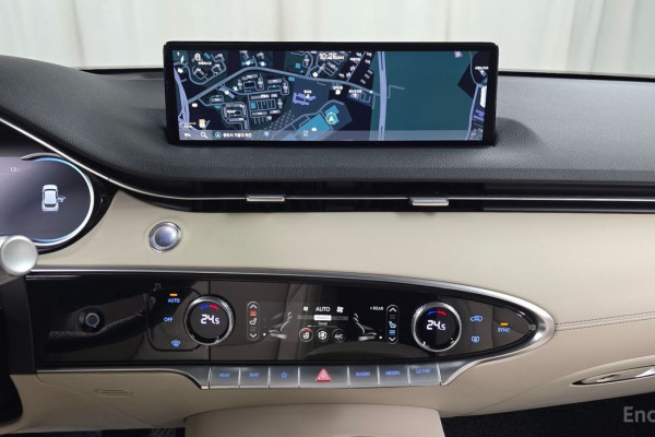 2021 Genesis GV70 с пробегом 45 909 км