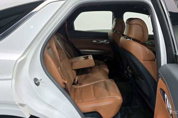 2021 Genesis GV70 с пробегом 77 819 км