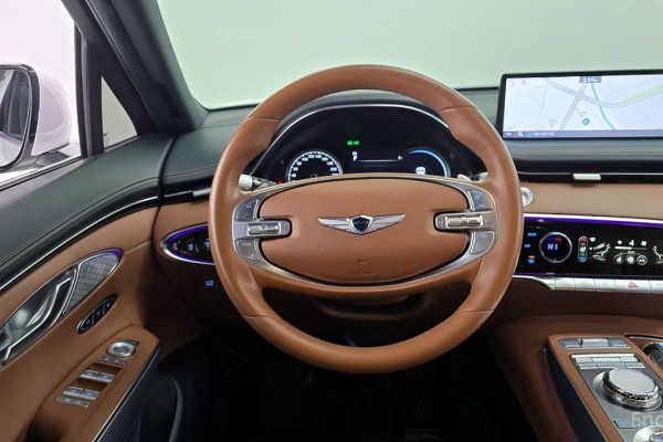 2021 Genesis GV70 с пробегом 77 819 км