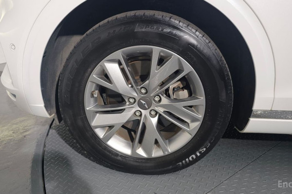 2022 Genesis GV70 с пробегом 41 988 км