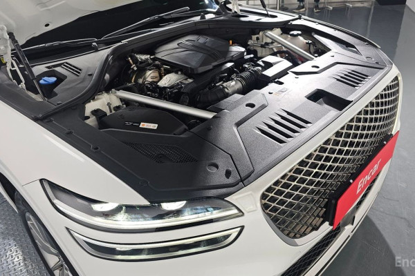 2022 Genesis GV70 с пробегом 41 988 км