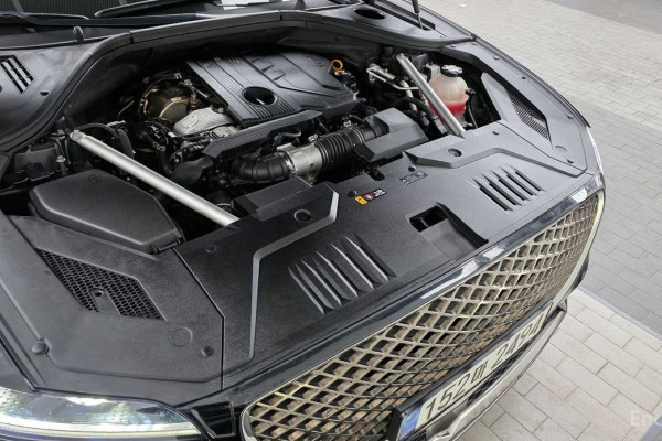 2021 Genesis GV70 с пробегом 86 452 км