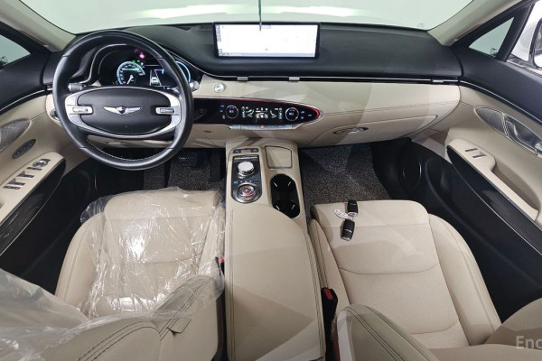 2022 Genesis GV70 с пробегом 41 988 км