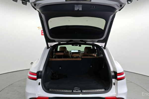 2021 Genesis GV70 с пробегом 77 819 км