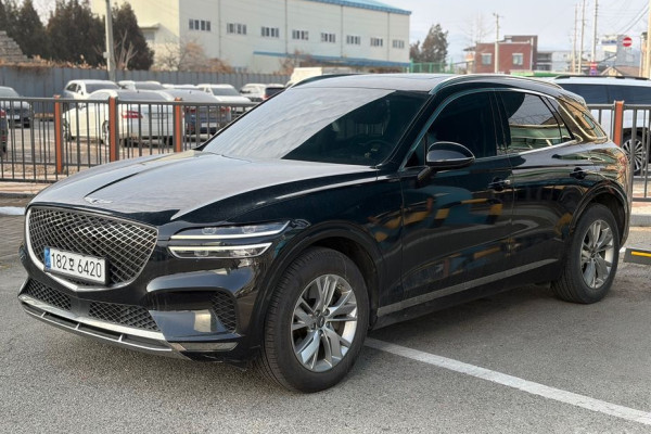 2021 Genesis GV70 с пробегом 65 730 км