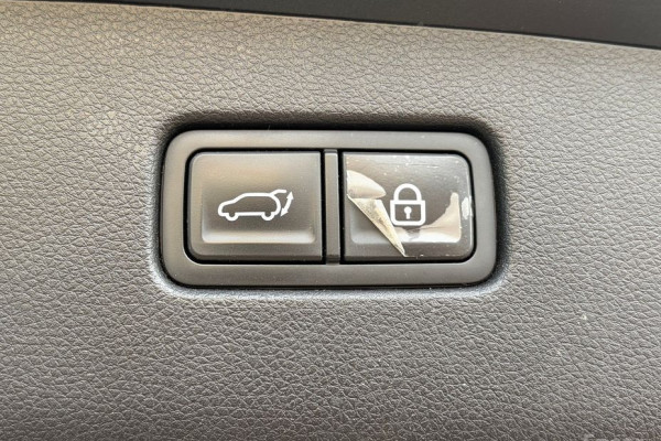 2021 Genesis GV70 с пробегом 65 730 км