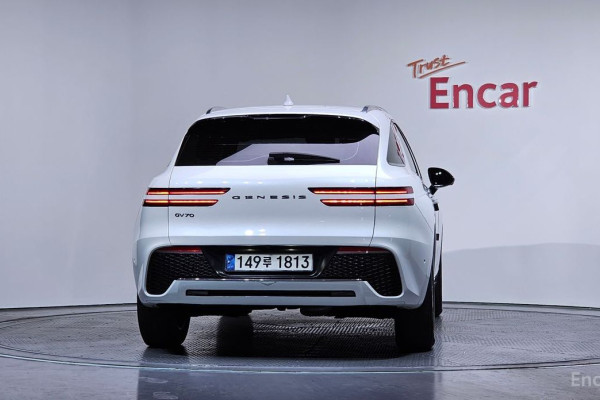2021 Genesis GV70 с пробегом 85 137 км