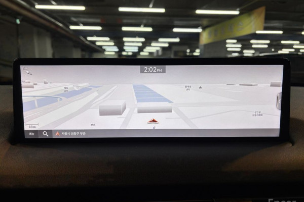 2021 Genesis GV70 с пробегом 67 000 км