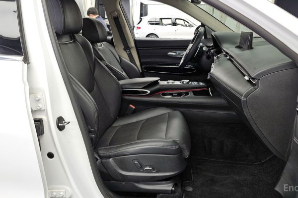 2021 Genesis GV70 с пробегом 85 137 км