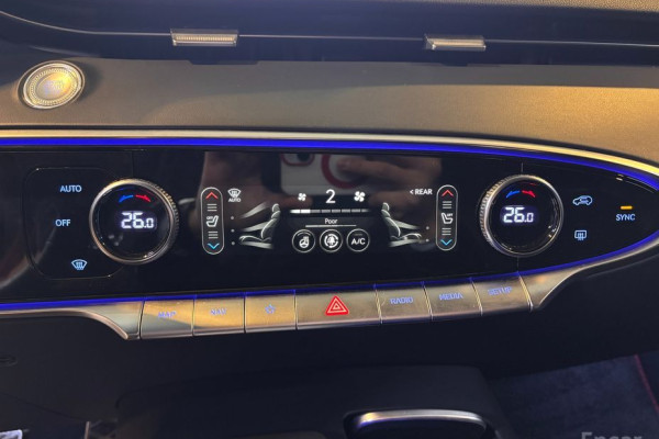 2021 Genesis GV70 с пробегом 67 000 км