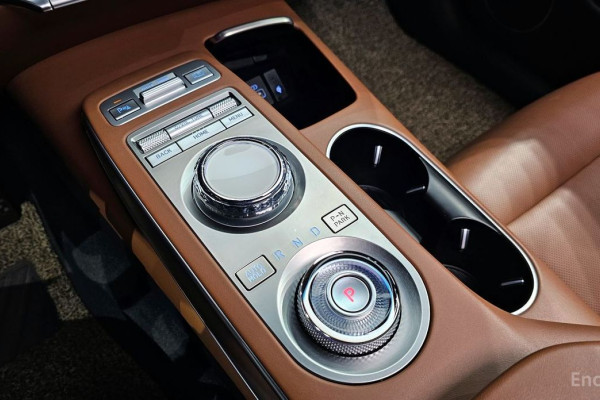 2021 Genesis GV70 с пробегом 98 527 км