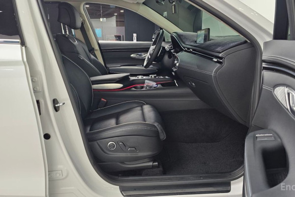 2022 Genesis GV70 с пробегом 57 783 км