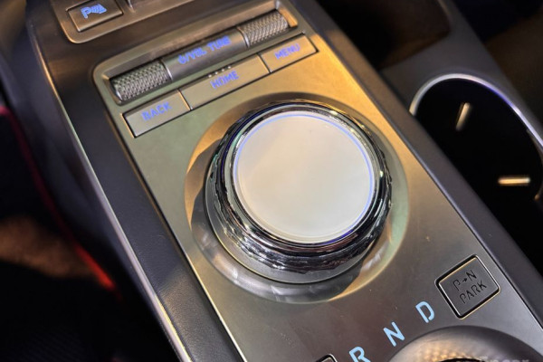 2021 Genesis GV70 с пробегом 67 000 км