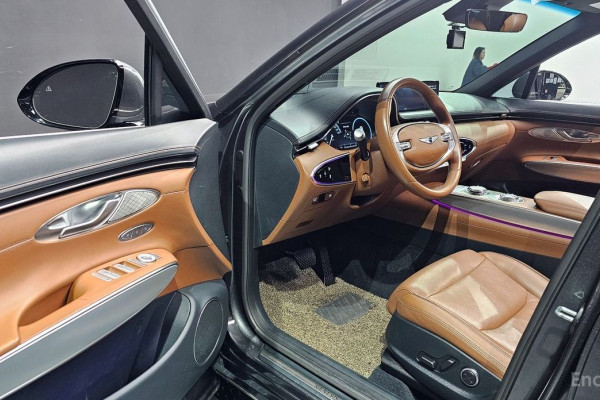 2021 Genesis GV70 с пробегом 98 527 км