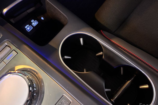 2021 Genesis GV70 с пробегом 67 000 км