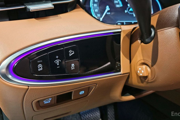 2021 Genesis GV70 с пробегом 98 527 км