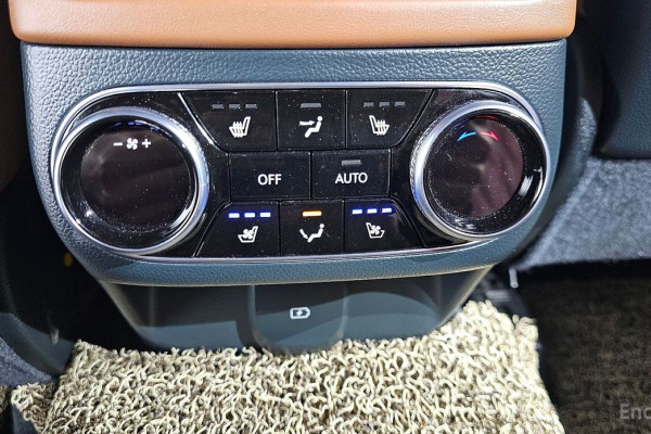 2022 Genesis GV70 с пробегом 93 215 км