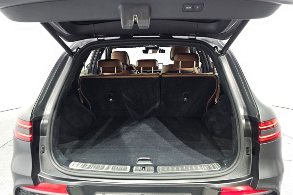 2022 Genesis GV70 с пробегом 93 215 км