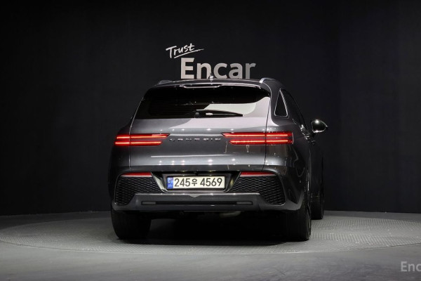 2021 Genesis GV70 с пробегом 64 524 км