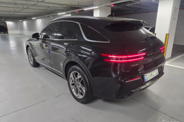 2021 Genesis GV70 с пробегом 85 778 км