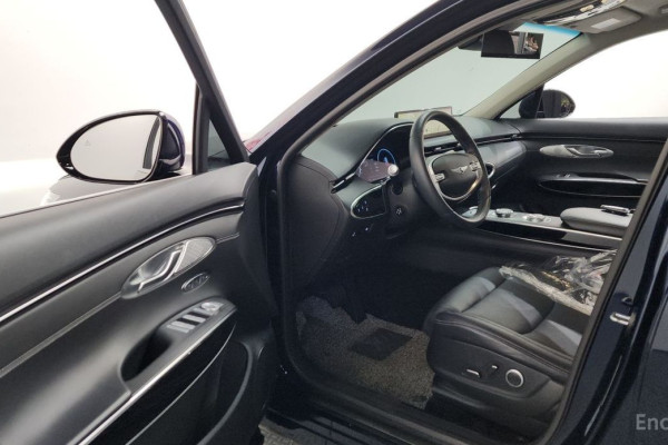 2021 Genesis GV70 с пробегом 58 690 км