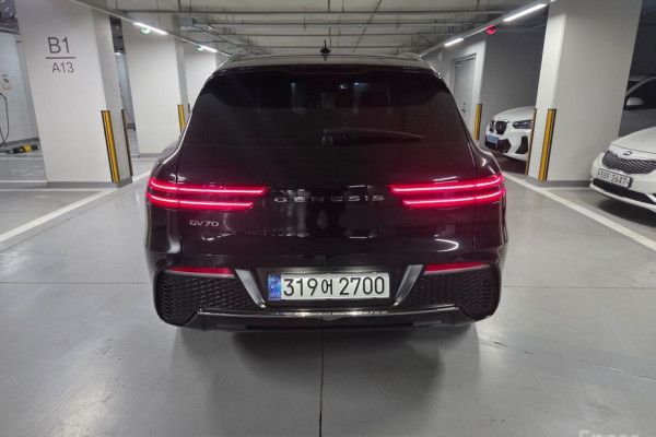 2021 Genesis GV70 с пробегом 85 778 км