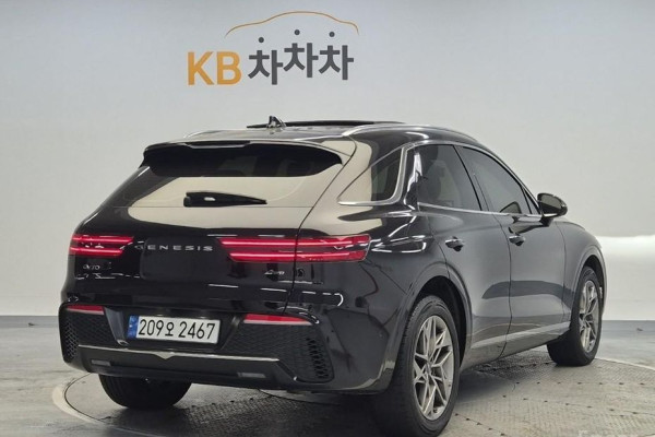 2021 Genesis GV70 с пробегом 80 095 км