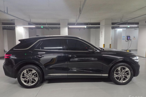 2021 Genesis GV70 с пробегом 85 778 км
