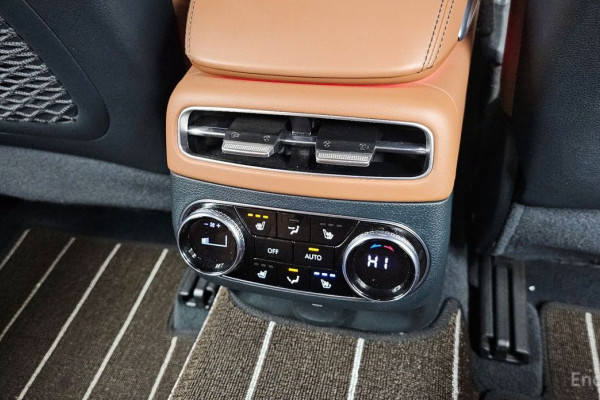 2021 Genesis GV70 с пробегом 64 524 км