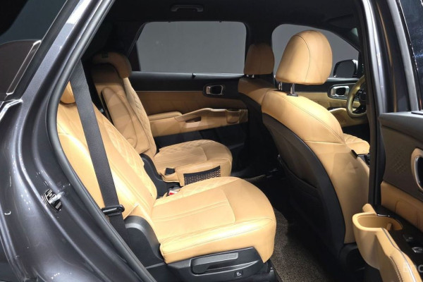 2022 Kia Sorento с пробегом 56 237 км