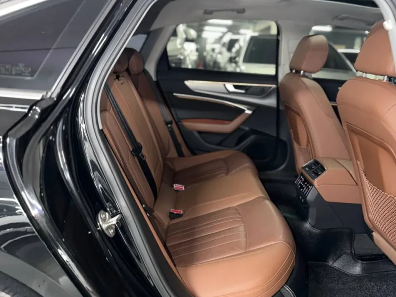 2021 Audi A6 с пробегом 95 000 км